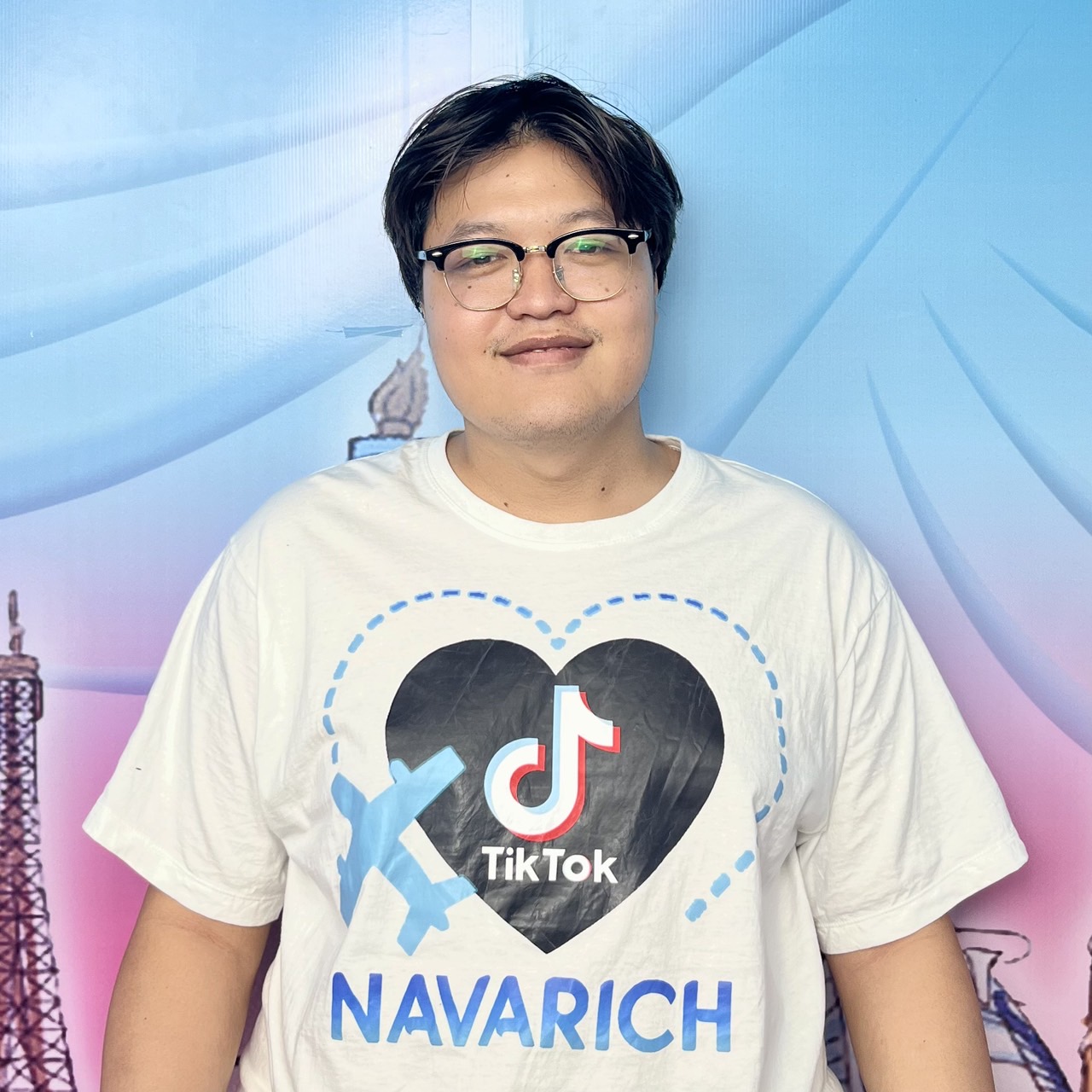 แผนกโฆษณา : คุณฟลุ๊ค